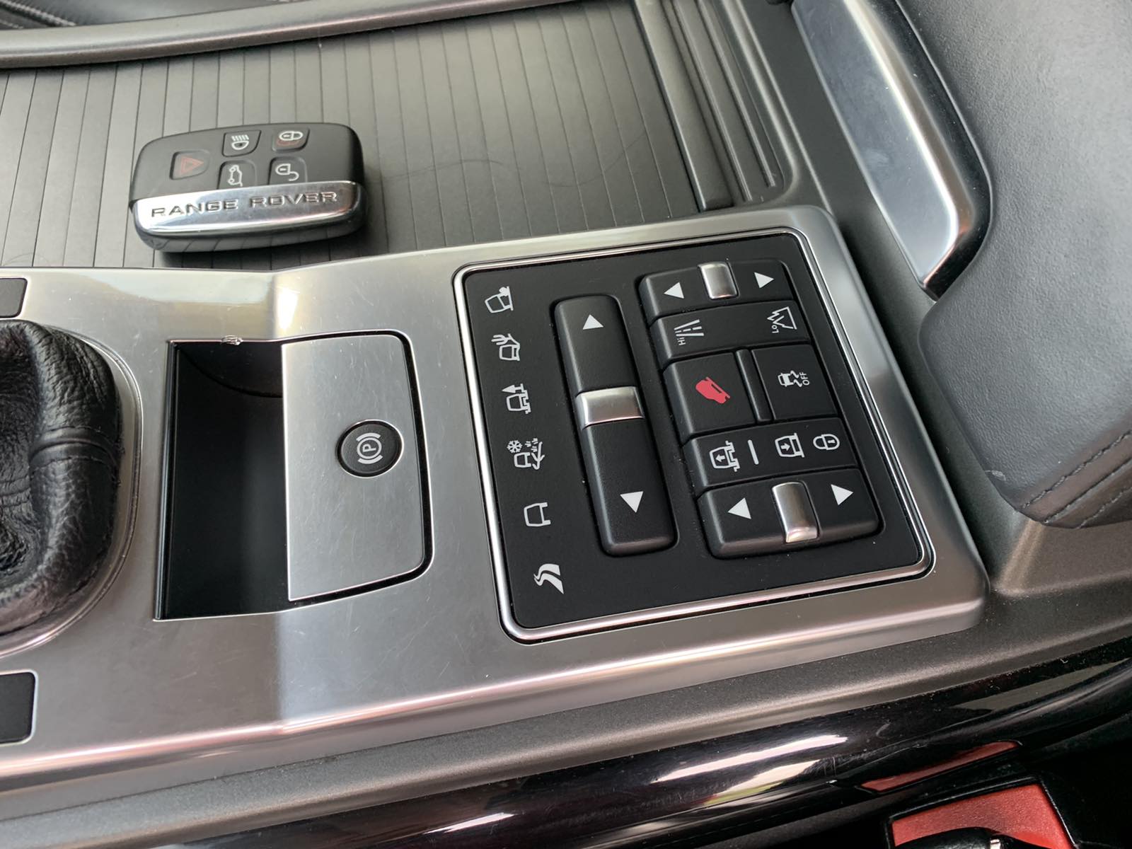 Разборка Range Rover Sport L320 запчасти бу