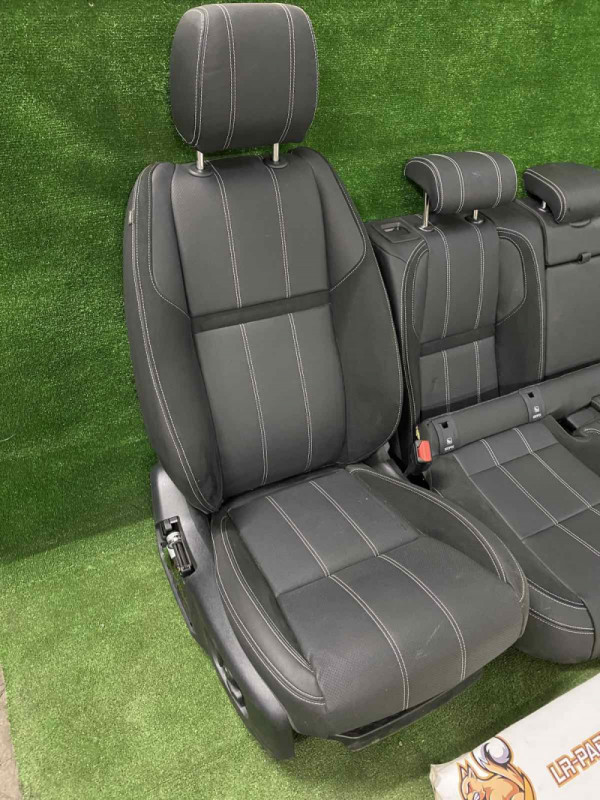 Cалон Range Rover Velar