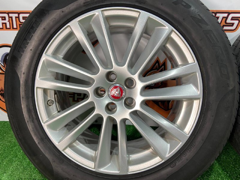 R19 T4a2306 Jaguar F-Pace