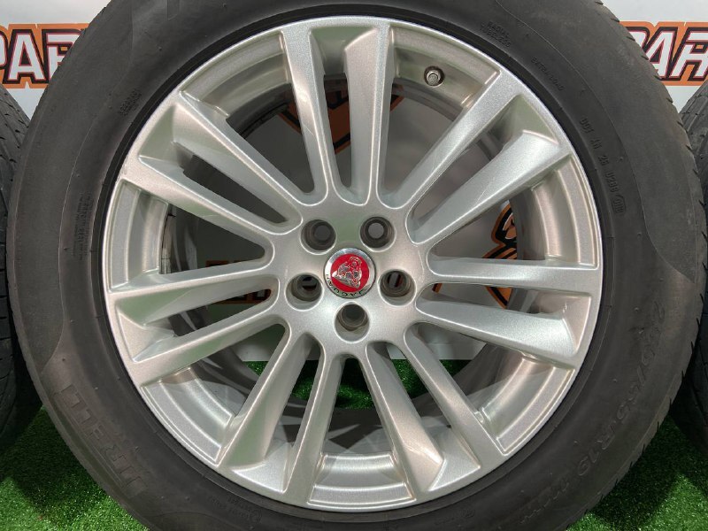 R19 T4a2306 Jaguar F-Pace