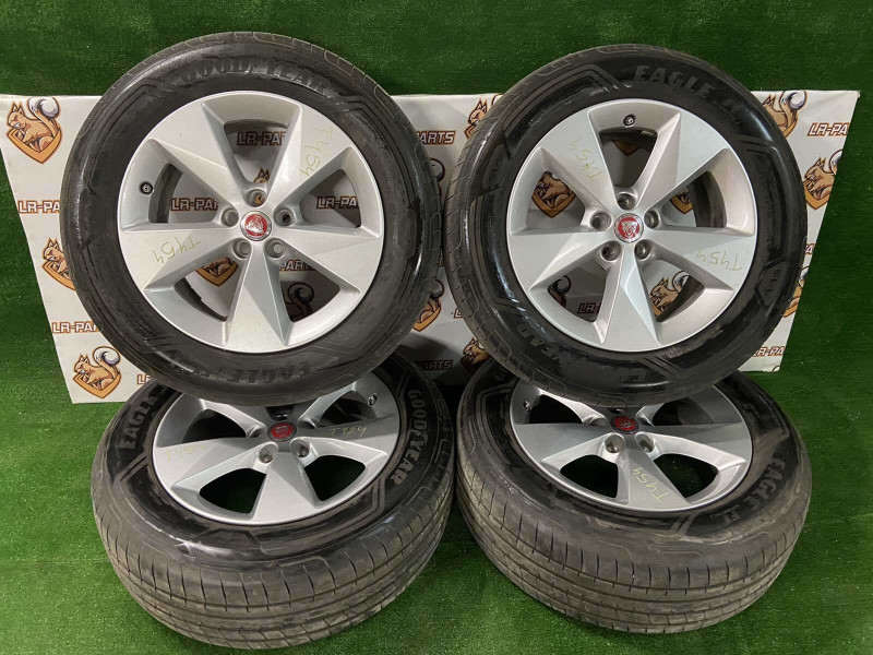 R18 J9C5435 Jaguar E-Pace