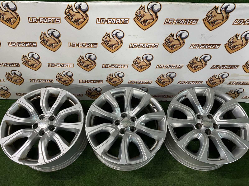 R19 LR084668 Range Rover Eoque L538