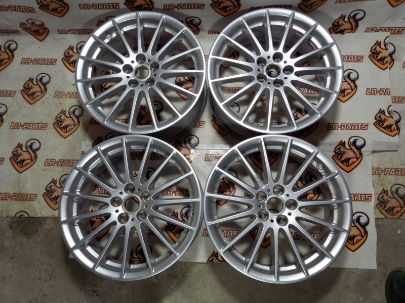 R18 LR091517 Range Rover Velar