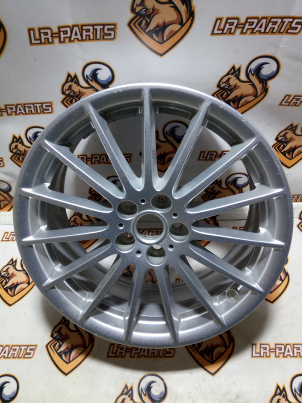 R18 LR091517 Range Rover Velar