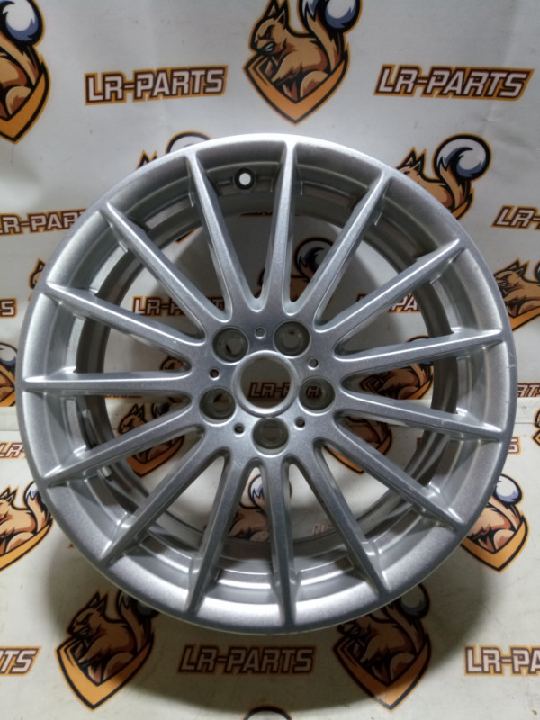 R18 LR091517 Range Rover Velar
