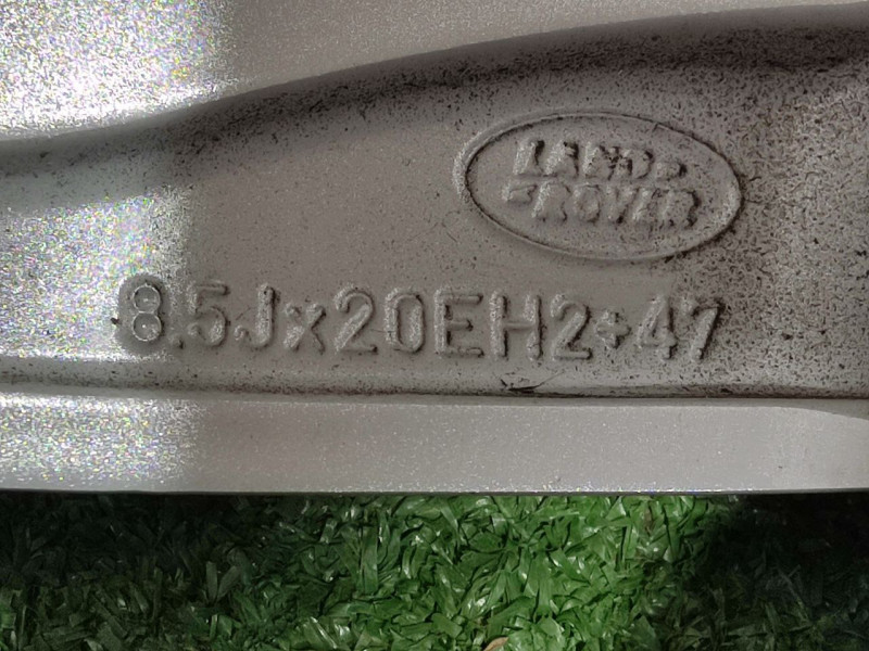 R20 LR081581 Land Rover Discovery 5