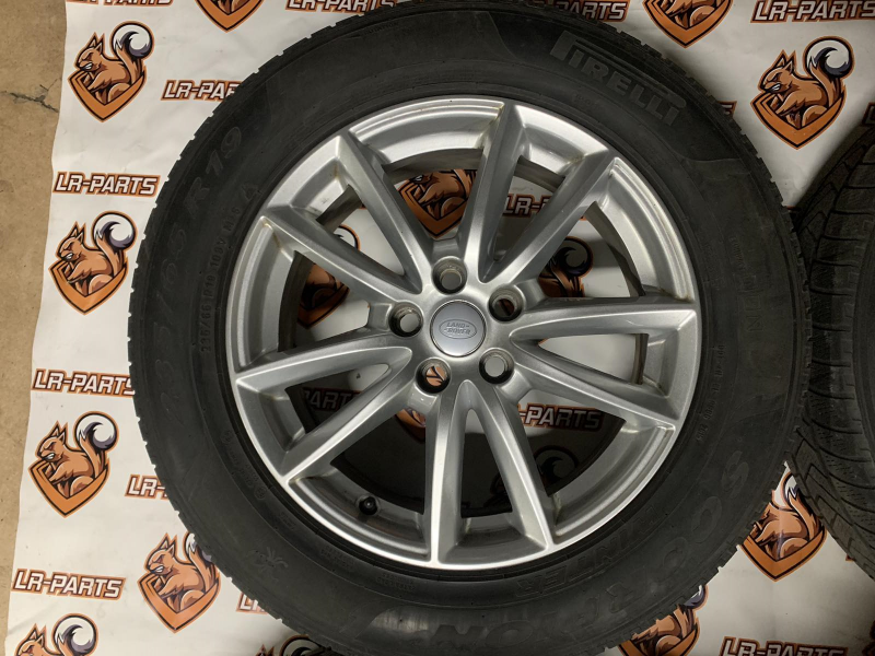 R19 LR037742 Range Rover Sport L494