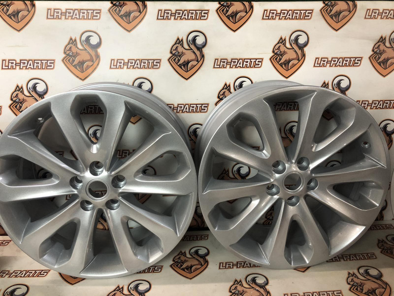 R20 LR037745 Range Rover