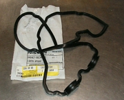 NISSAN 132702F000
